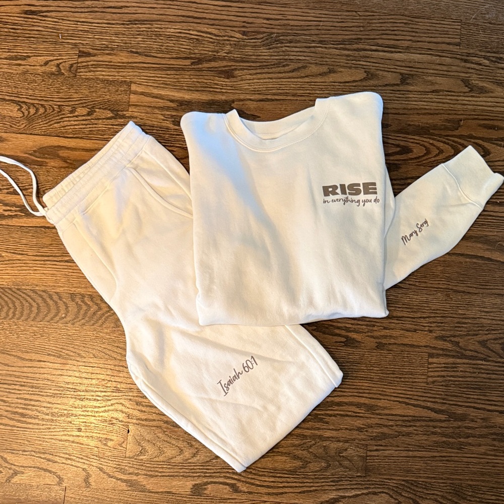Ivory Sweatshirt & Joggers with Inspirational Print- set size medium